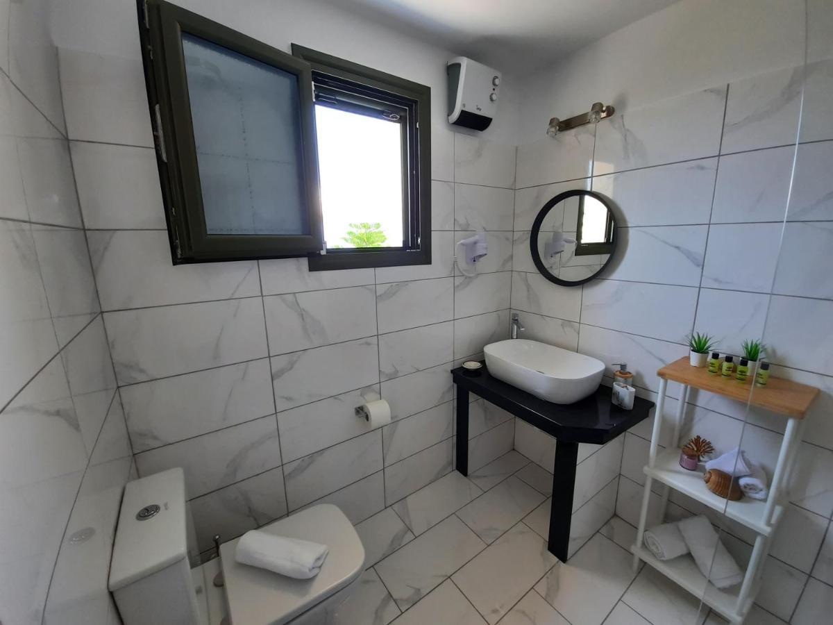 Freesia Grand Sea View Residence Svoronata Exterior foto