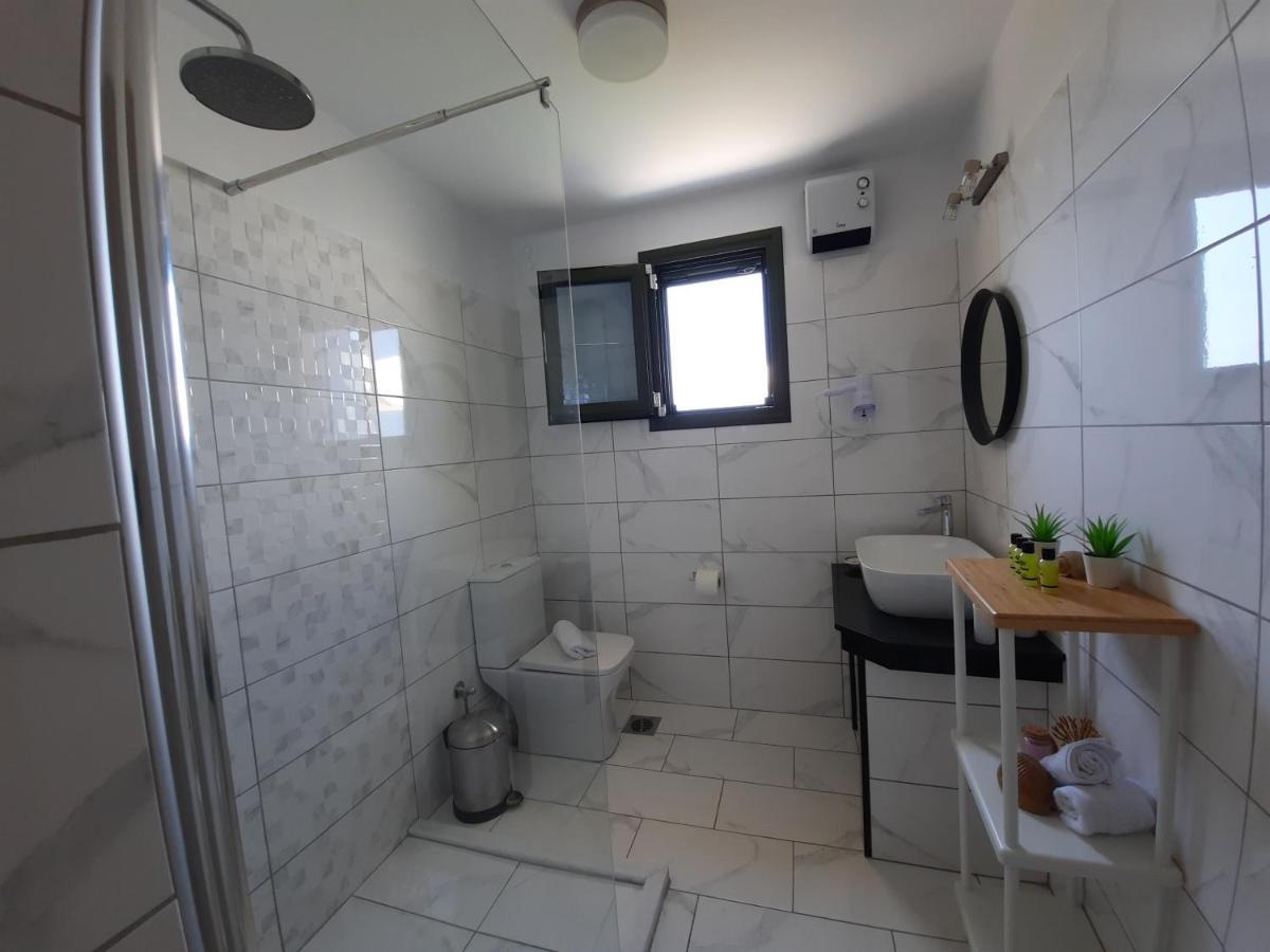 Freesia Grand Sea View Residence Svoronata Exterior foto